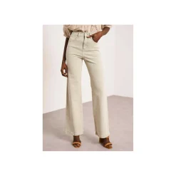 Selected By La.ra Broek Groen