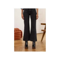 Selected By La.ra Broek Grijs