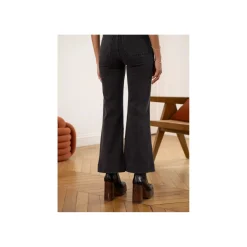 Selected By La.ra Broek Grijs