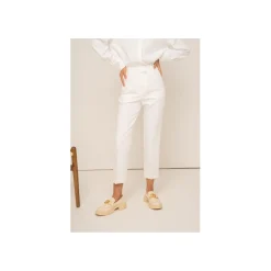 Selected By La.ra Broek Wit