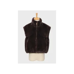 Selected By La.ra Jas Bruin