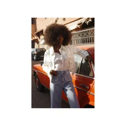 Selected By La.ra Jas Wit