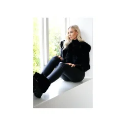 Selected By La.ra Jas Zwart