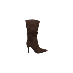 Selected By La.ra Laars Bruin