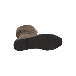 Selected By La.ra Laars Kaki