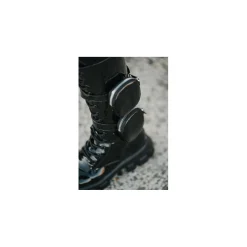 Selected By La.ra Laars Zwart