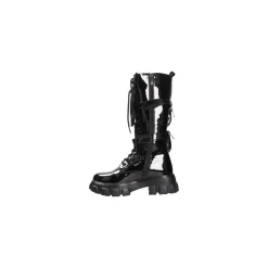 Selected By La.ra Laars Zwart