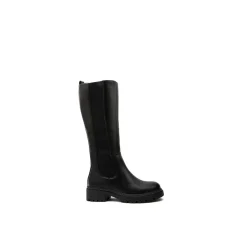 Selected By La.ra Laars Zwart