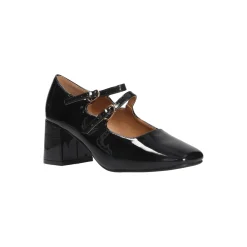 Selected By La.ra Riemschoen Zwart