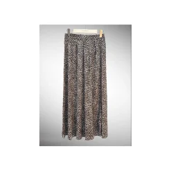 Selected By La.ra Rok Bruin