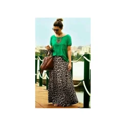 Selected By La.ra Rok Bruin