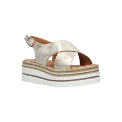 Selected By La.ra Sandaal Goud