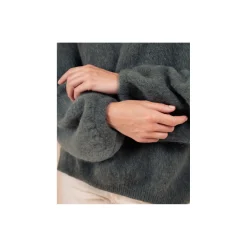 Selected By La.ra Trui Kaki